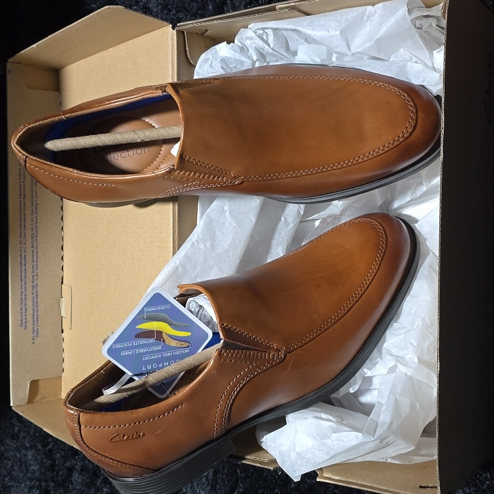 Clarks Men's Whiddon Step Loafers   Wide Width